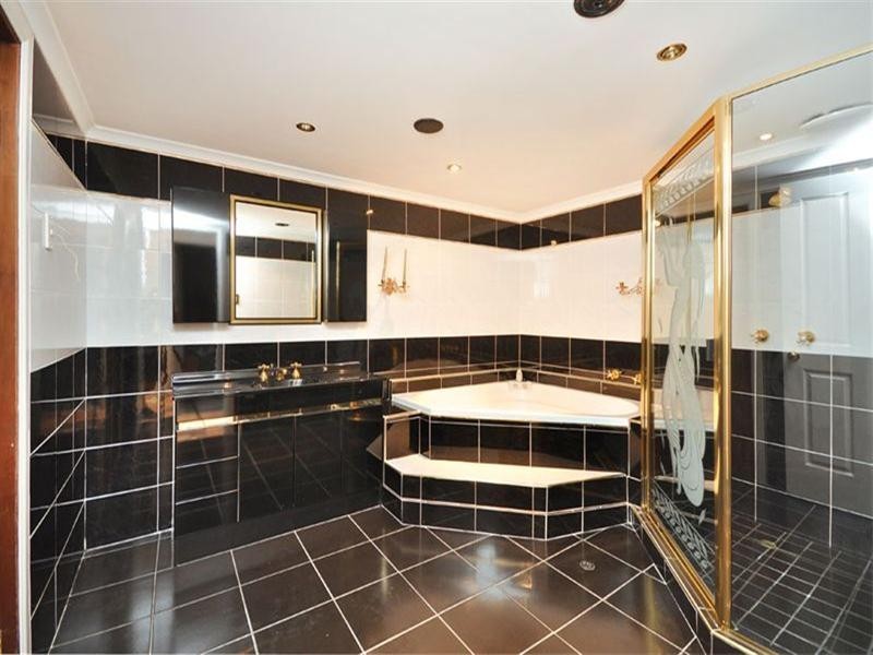 6 Comus Crescent, Ascot QLD 4007