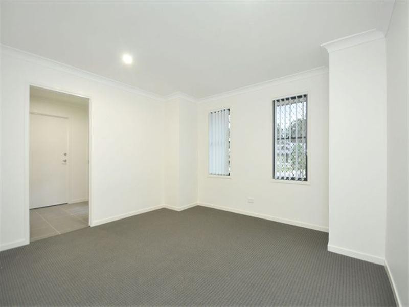 12 Adam Court, Kallangur QLD 4503