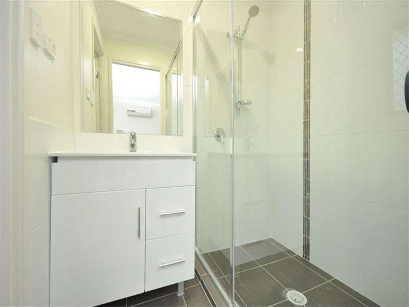 12 Adam Court, Kallangur QLD 4503