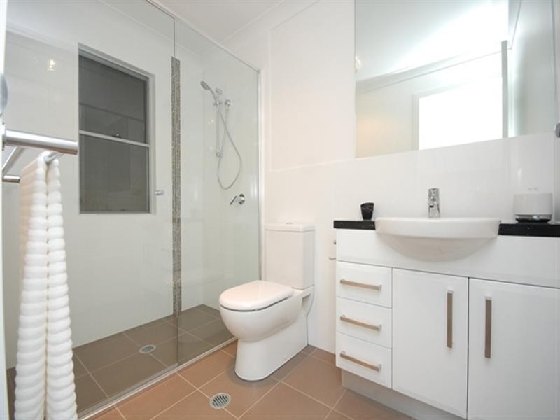 2A Rous Street, Hendra QLD 4011