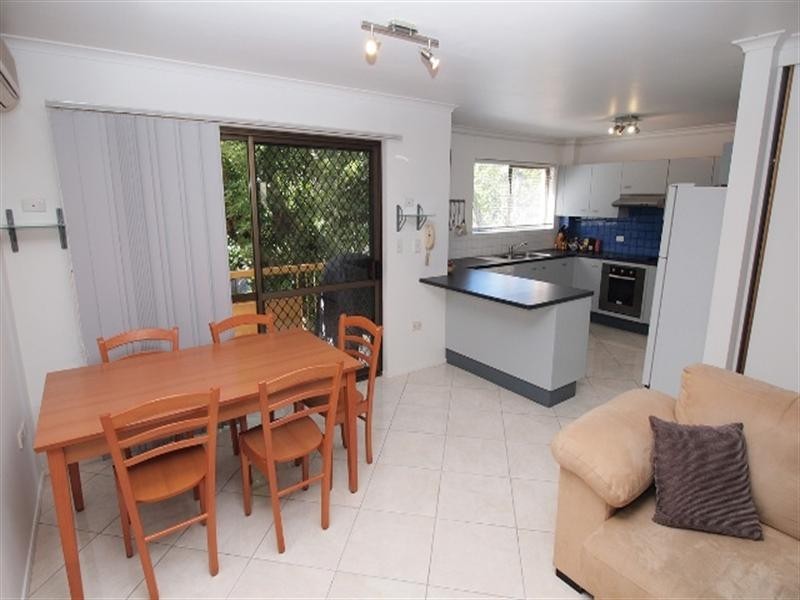 2/5 Little Street, Albion QLD 4010