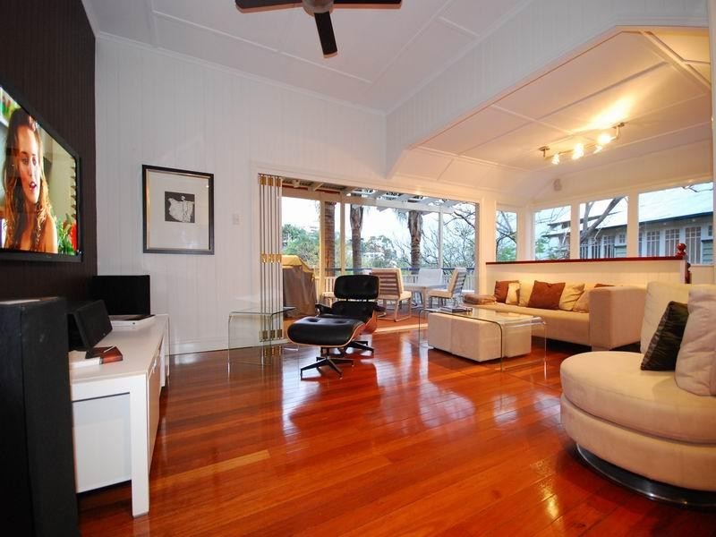 6 Arran Avenue, Hamilton QLD 4007