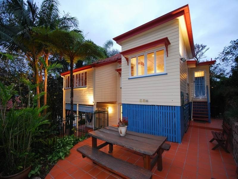 6 Arran Avenue, Hamilton QLD 4007