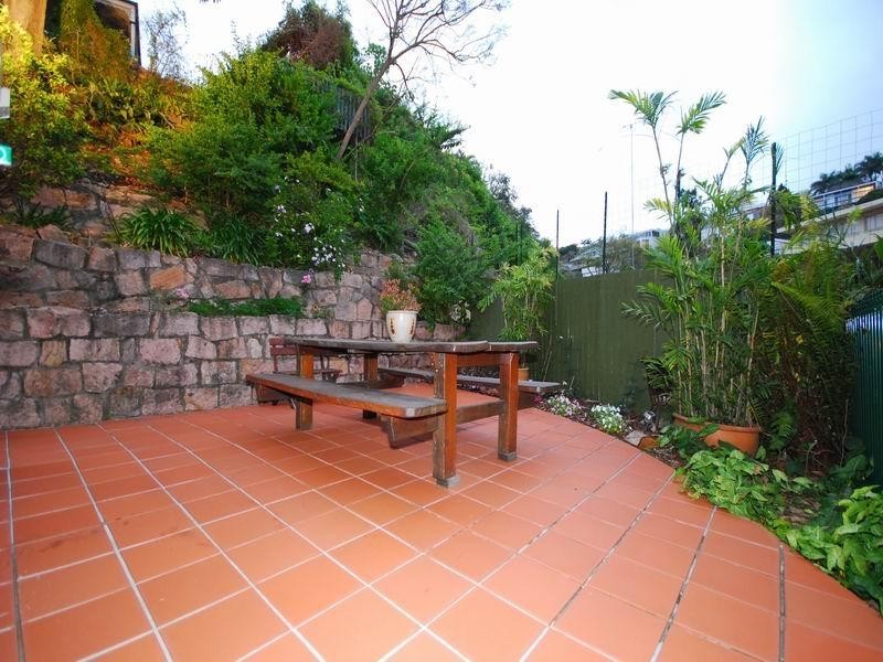 6 Arran Avenue, Hamilton QLD 4007