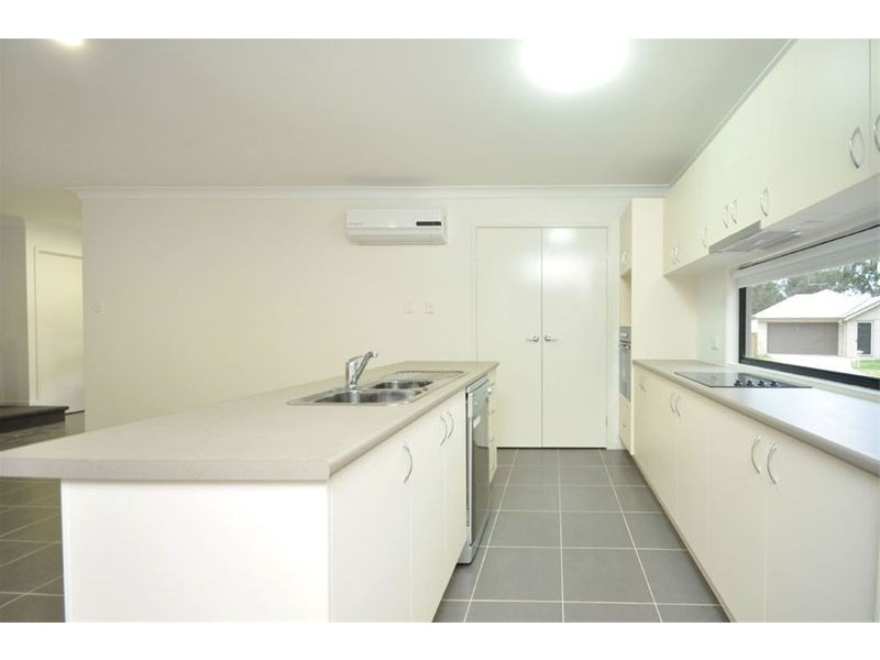 12 Adam Court, Kallangur QLD 4503