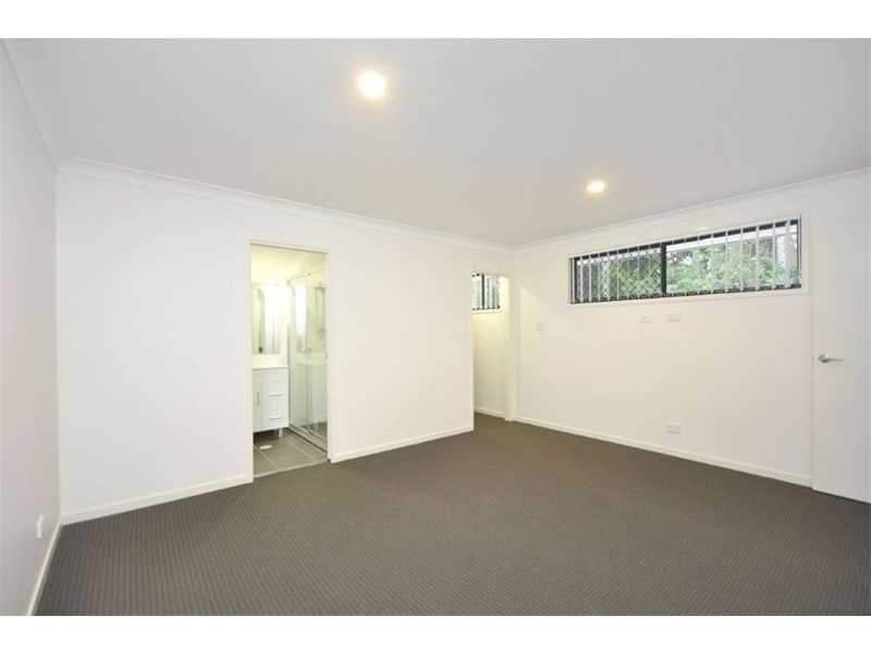 12 Adam Court, Kallangur QLD 4503