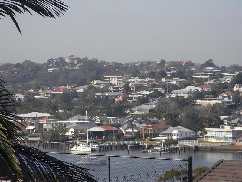 2/35 Langside Street, Hamilton QLD 4007