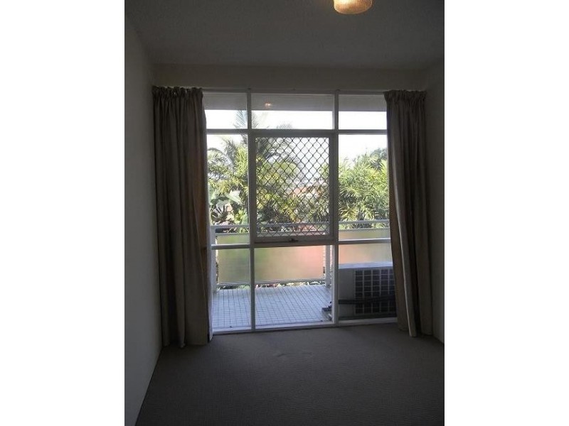 2/35 Langside Street, Hamilton QLD 4007