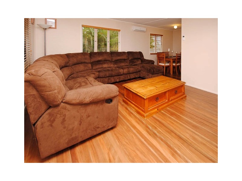 19 Alkoomi Avenue, Ferny Hills QLD 4055