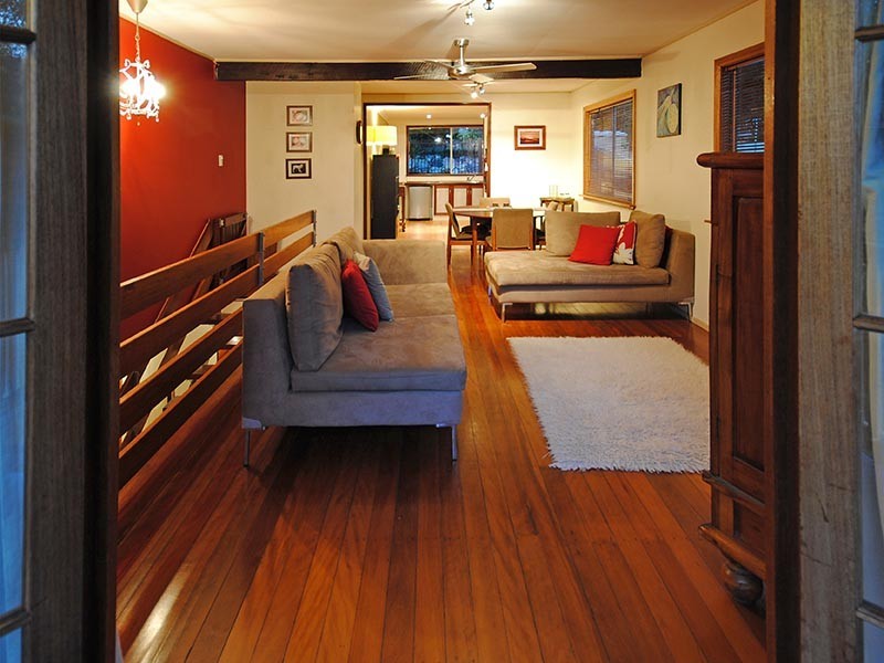 4 Wallaroy Court, Ferny Hills QLD 4055