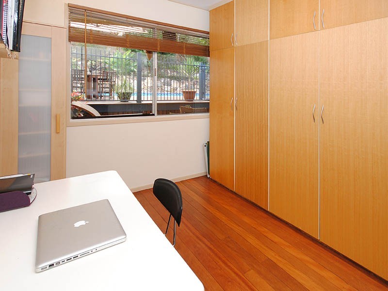 4 Wallaroy Court, Ferny Hills QLD 4055