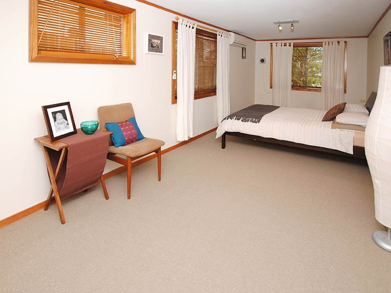 4 Wallaroy Court, Ferny Hills QLD 4055