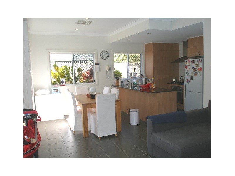 14 &16 Hants Street, Hamilton QLD 4007