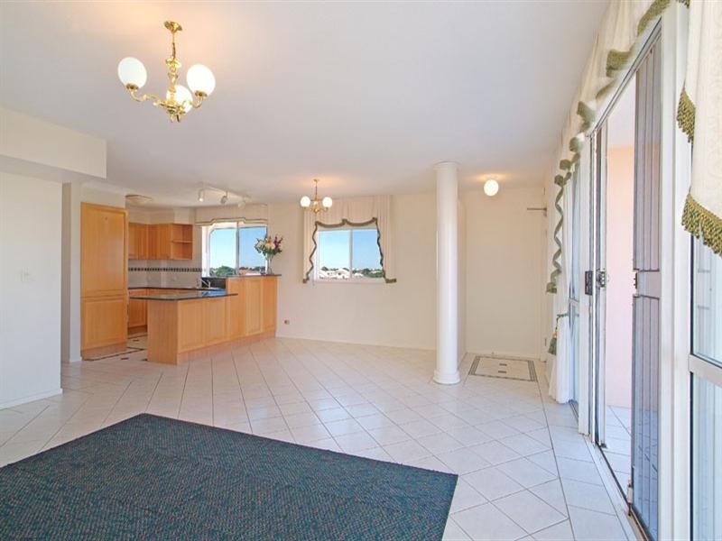 Unit 27/17 Whyenbah Street, Hamilton QLD 4007