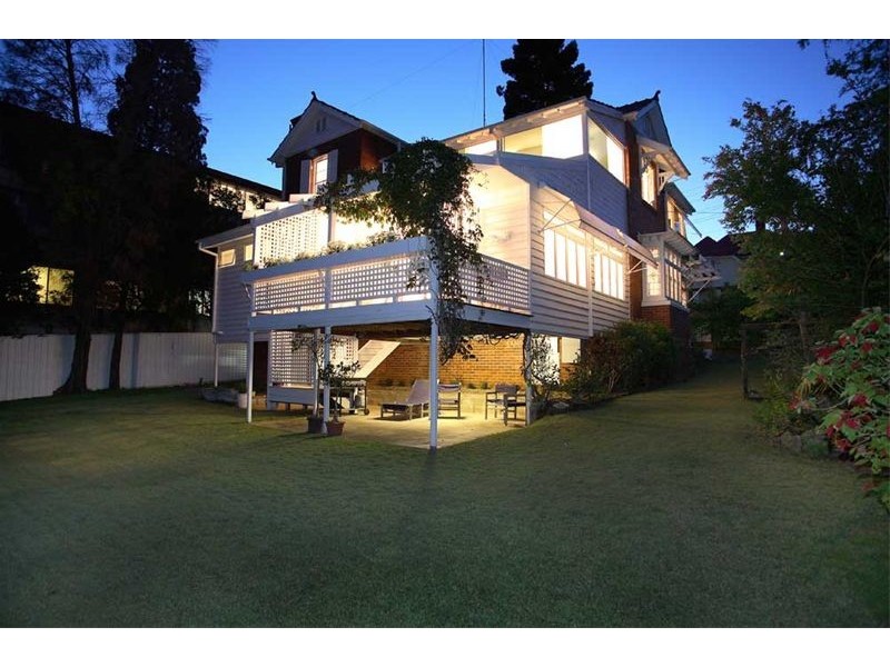 73 Riverview Terrace, Hamilton QLD 4007