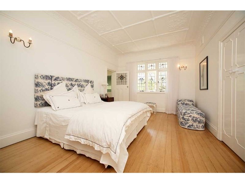 73 Riverview Terrace, Hamilton QLD 4007