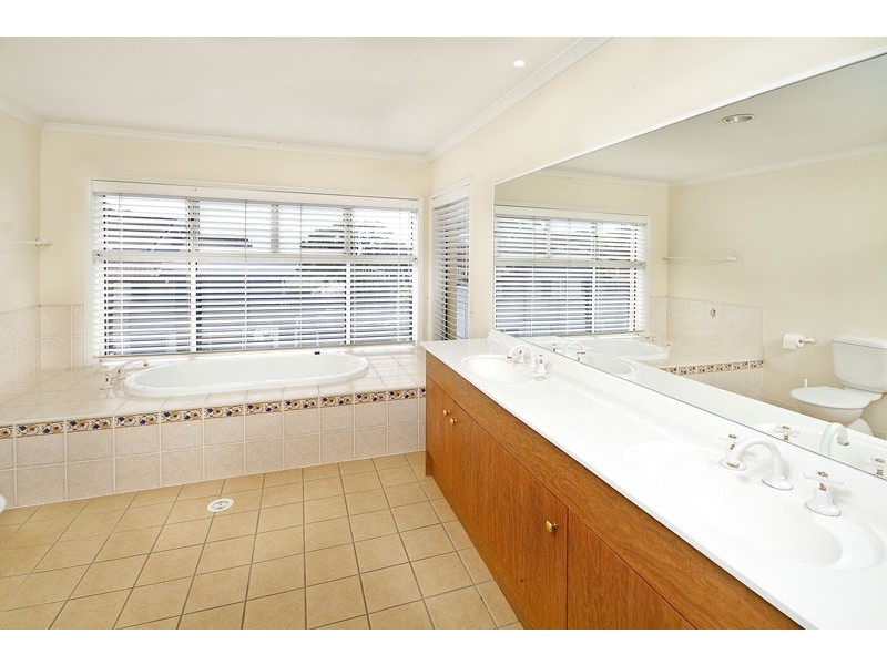 17 Kitchener Road, Ascot QLD 4007