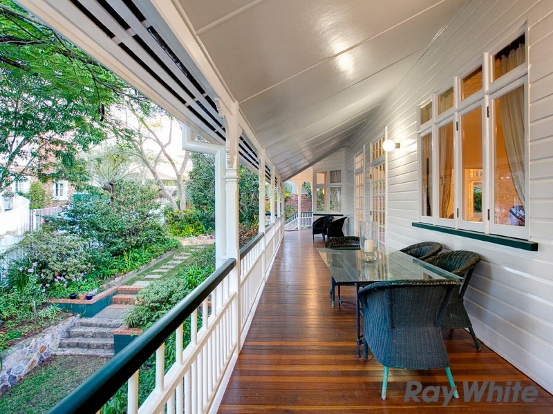 4 Dennison Street, Ascot QLD 4007