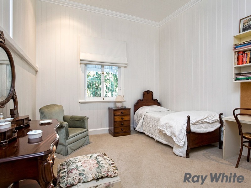 4 Dennison Street, Ascot QLD 4007