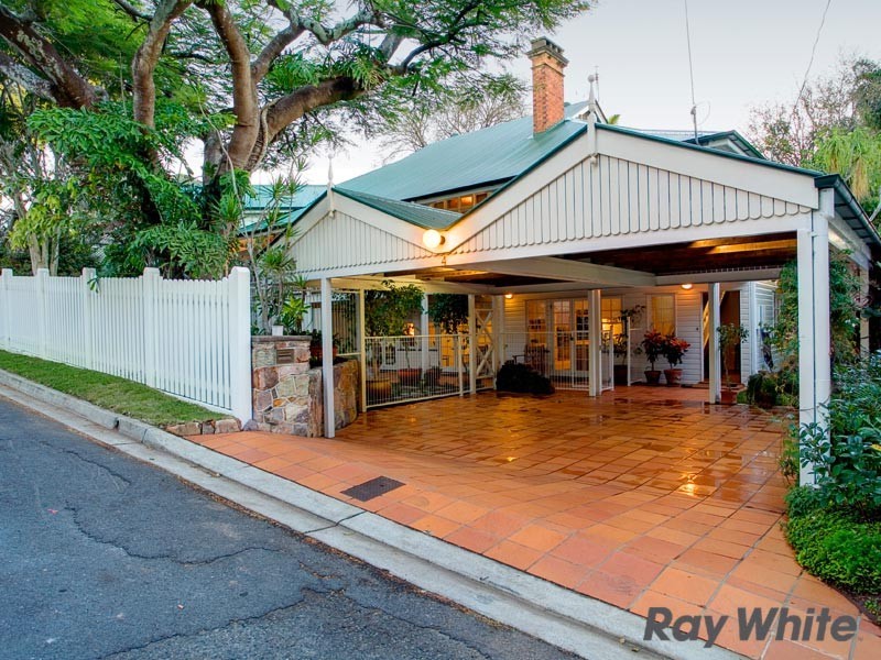 4 Dennison Street, Ascot QLD 4007