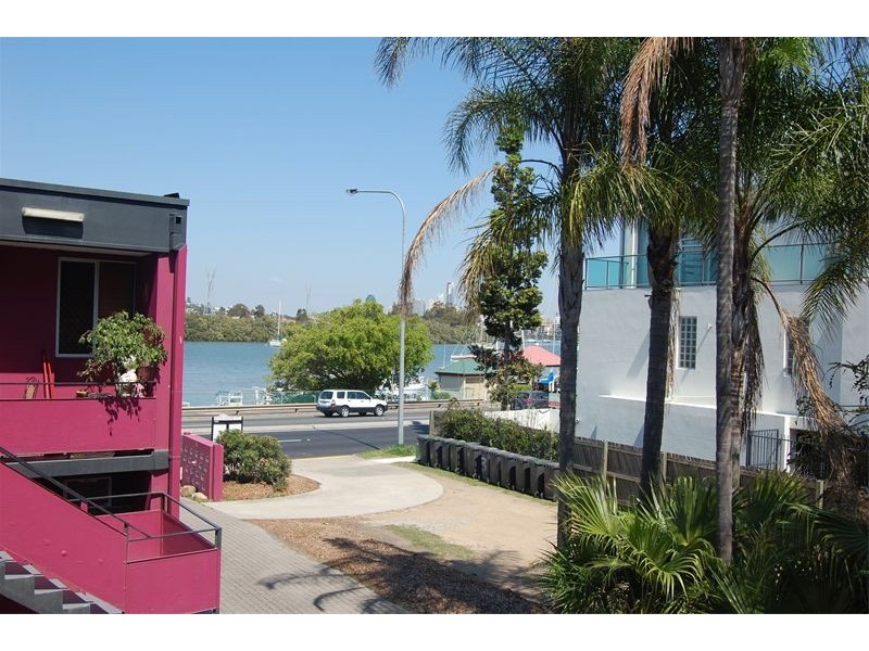 13/256 Kingsford Smith Drive, Hamilton QLD 4007