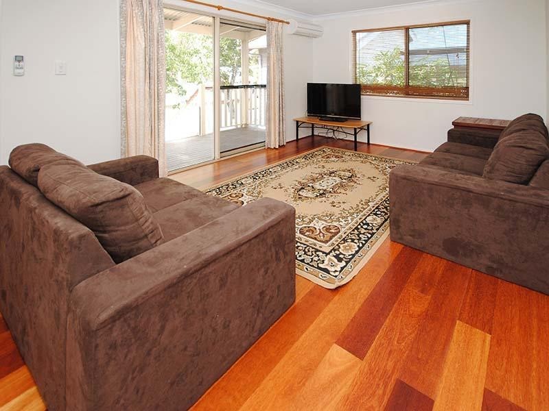 4 Shaw Road, Wooloowin QLD 4030