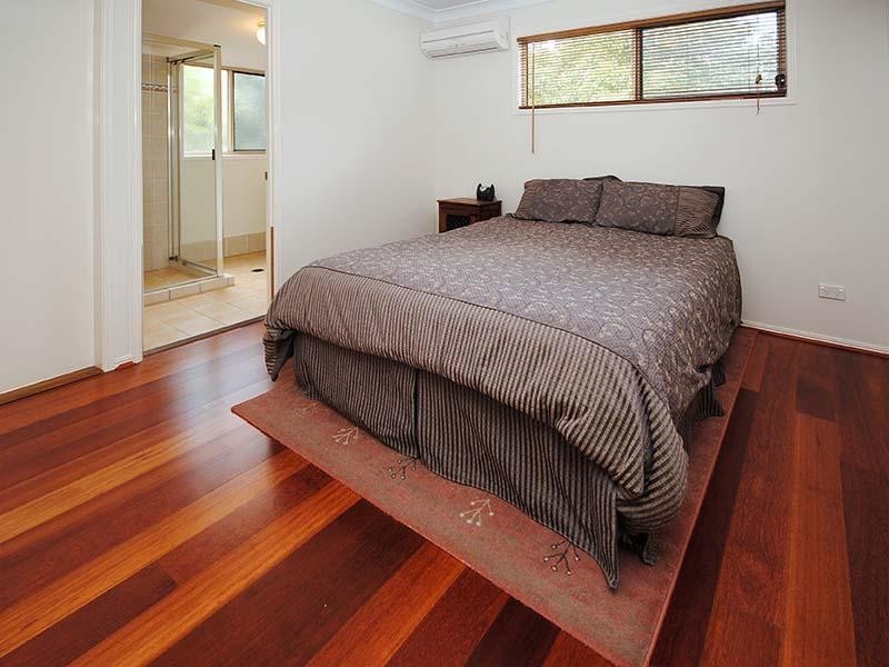 4 Shaw Road, Wooloowin QLD 4030