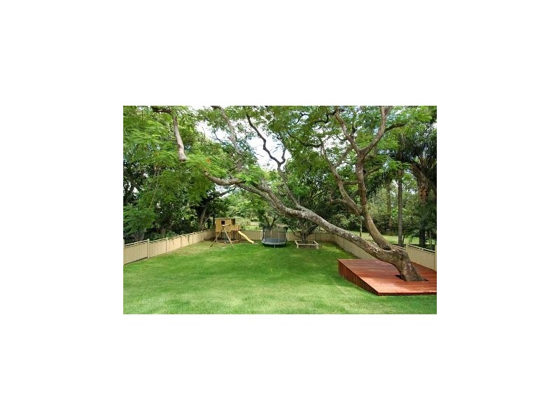 12 Dawson Street, Wooloowin QLD 4030