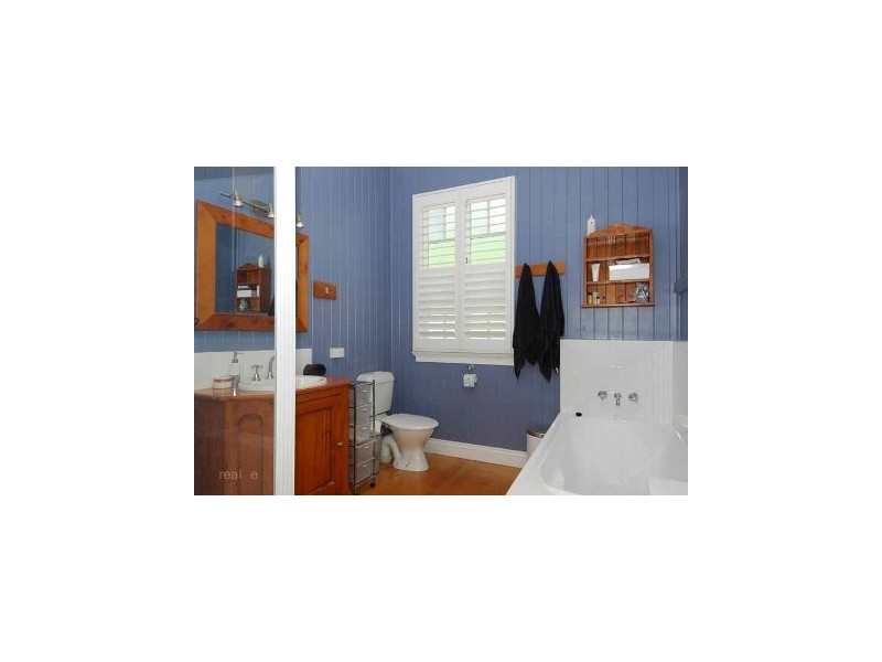 12 Dawson Street, Wooloowin QLD 4030