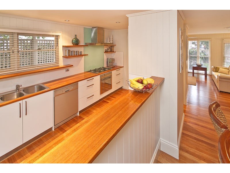 8 McGregor Street, Clayfield QLD 4011