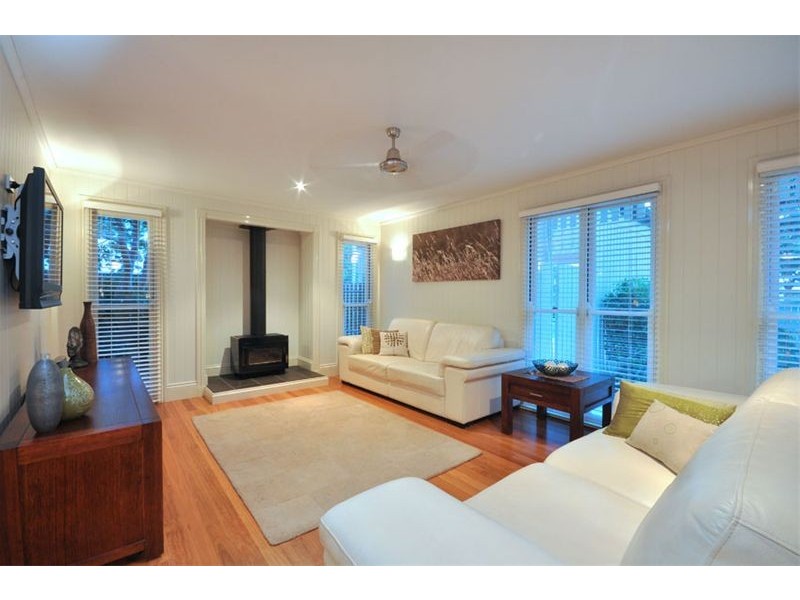 8 McGregor Street, Clayfield QLD 4011