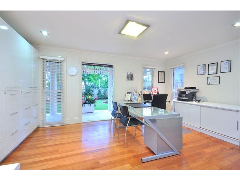 8 McGregor Street, Clayfield QLD 4011