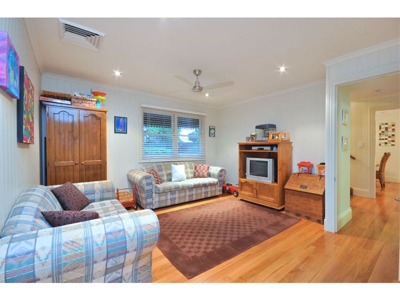 8 McGregor Street, Clayfield QLD 4011