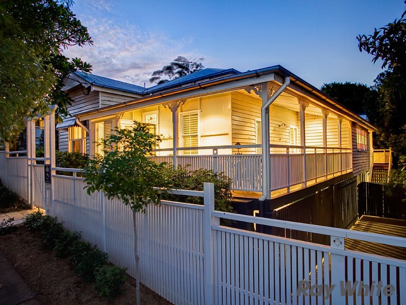 48 Sixth Avenue, Windsor QLD 4030
