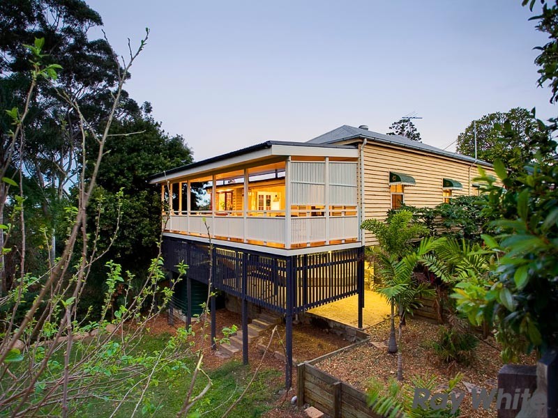 48 Sixth Avenue, Windsor QLD 4030