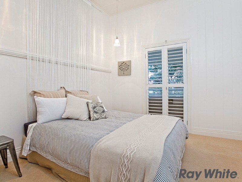 48 Sixth Avenue, Windsor QLD 4030