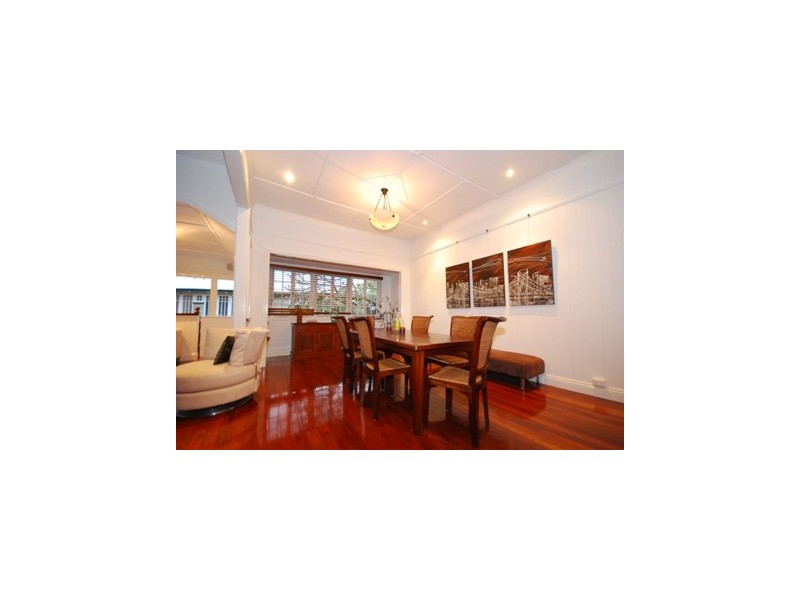 6 Arran Avenue, Hamilton QLD 4007