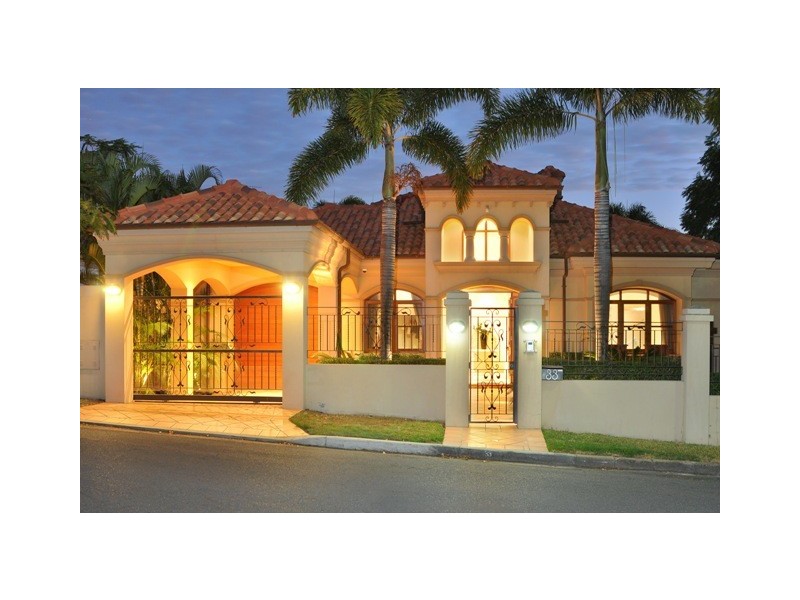 33 Eblin Drive, Hamilton QLD 4007