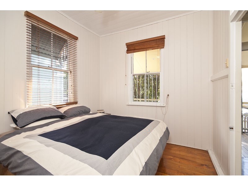 8 Geelong Street, East Brisbane QLD 4169