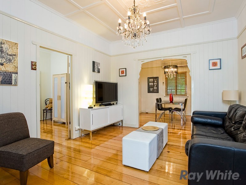 22 Ashbolt Street, Wooloowin QLD 4030