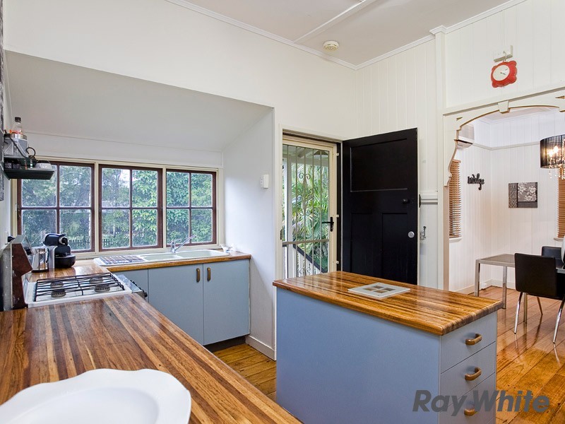 22 Ashbolt Street, Wooloowin QLD 4030