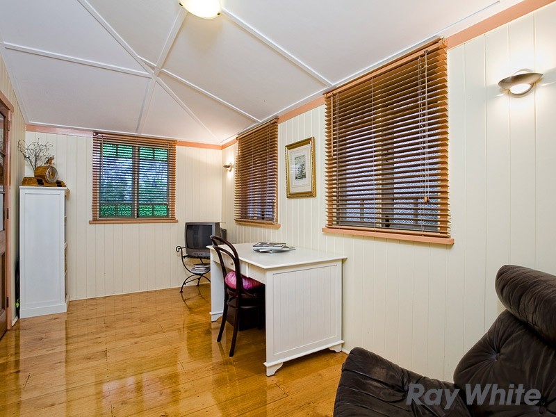 22 Ashbolt Street, Wooloowin QLD 4030