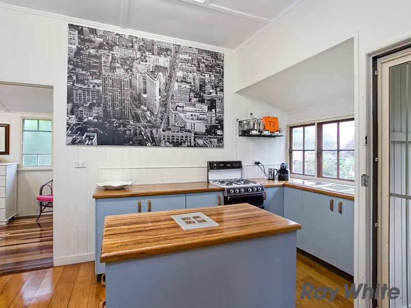 22 Ashbolt Street, Wooloowin QLD 4030