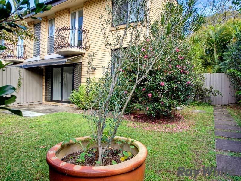 2/84 Charlton Street, Ascot QLD 4007