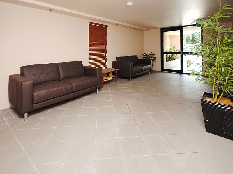 1/49-51 Hows Road, Nundah QLD 4012