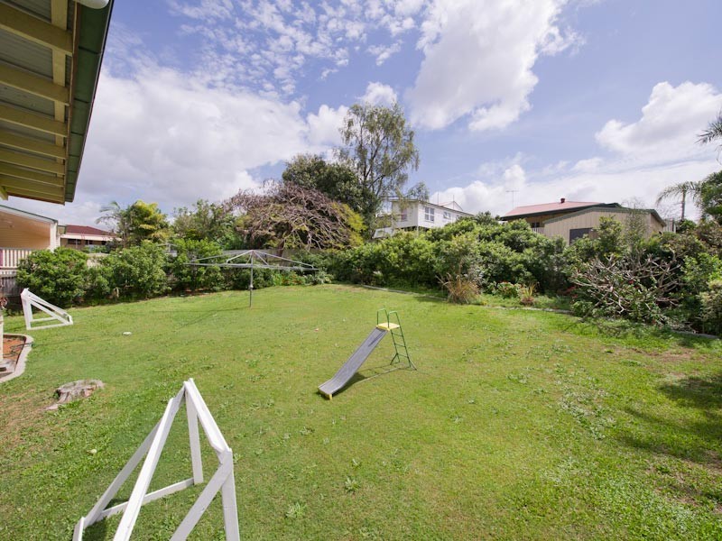 11 Carberry Street, Grange QLD 4051