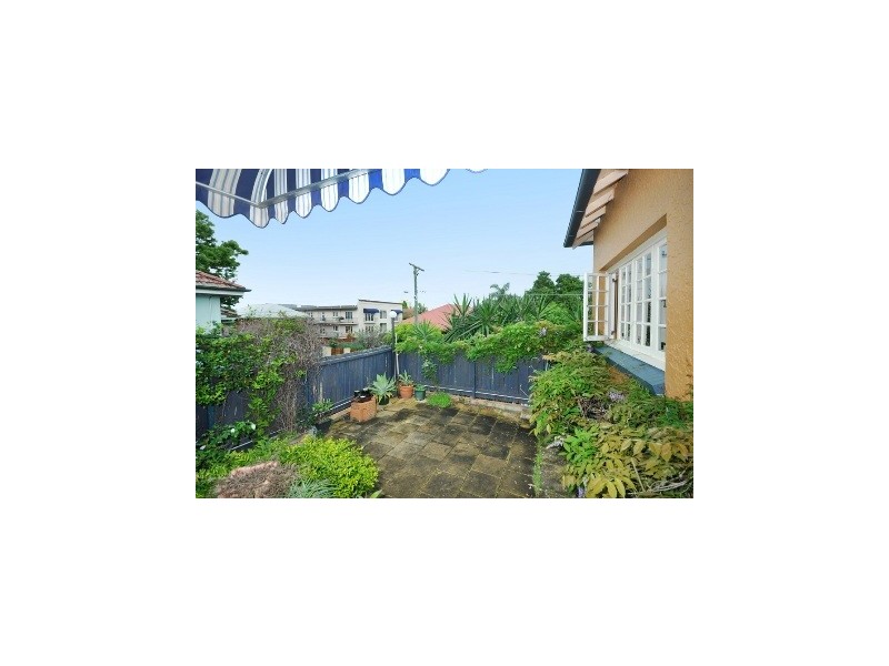 4/23 York (Day) Street, Hamilton QLD 4007