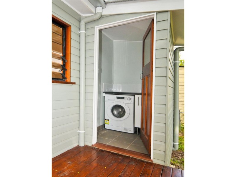 18 Lucy Street, Albion QLD 4010