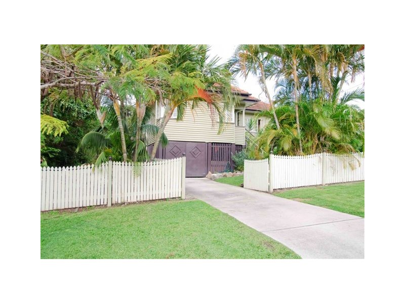 9 Barrhead Street, Wavell Heights QLD 4012