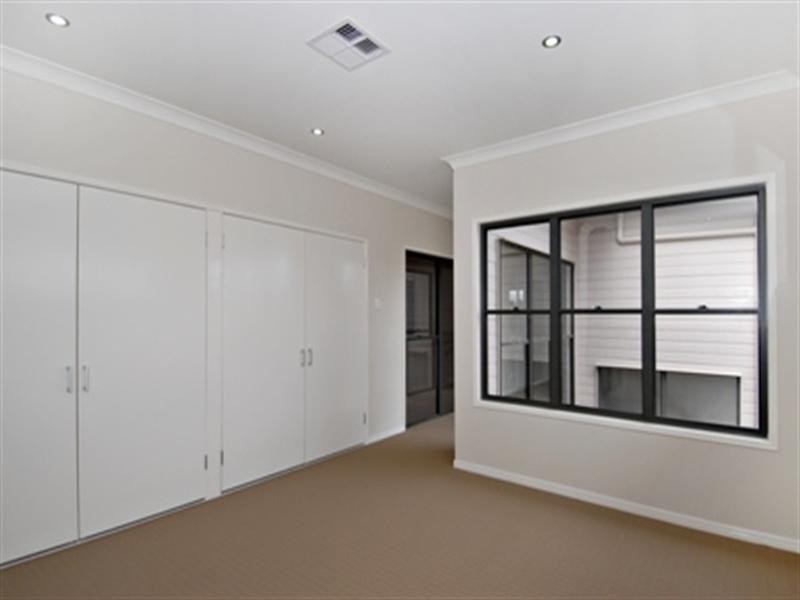 20 Lilley Street, Hendra QLD 4011